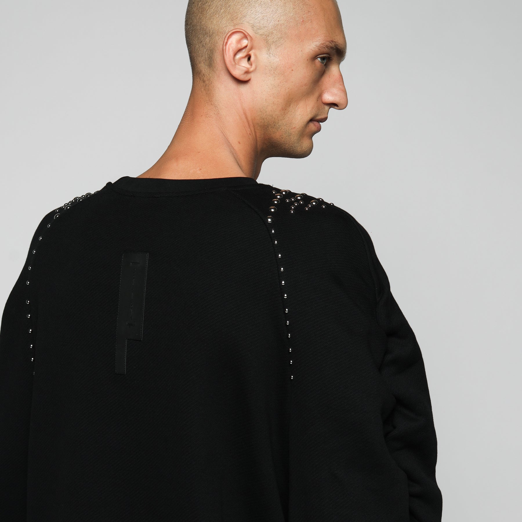 STUDDED SYNTAX CREWNECK - MAN